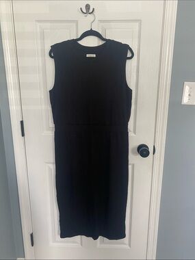 Lou & Grey Black Sleeveless Midi Sheath Dress